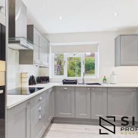 Modern 3-Bed Stay Walking Distance to Hospital