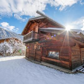 Chalet Vaffier Mont Blanc View Chalet + Garden + BBQ for 8 - Happy Rentals