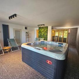 Villa Larisa, hotel di Aljmaš