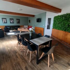 Grande maison familiale au cœur du village, Hotel in Palladuc