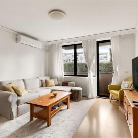 Free parking - spacious apartment near 48 tram