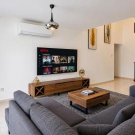 Sunshine 2 Apartment By Holidaykeys, khách sạn ở Karavas