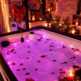 L'histoire de l'ouest , jacuzzi appartement