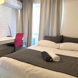 Dana-Private Room in 3-Bedroom Apartment-1
