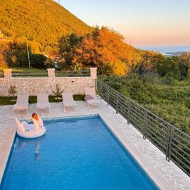 Villa Aurora, hotell i Gorovići