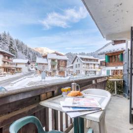 Le Bellevue 05 Walk to Ski Lifts Argentière Retreat | Balcony & Pool - Happy Rentals