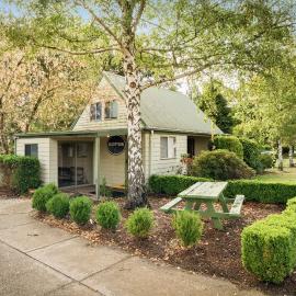 Tiny Away Escape at Daylesford Springs, hotel u gradu Dejlsford