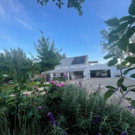 Julie's Cottage โรงแรมในรีบีค คาสตีล