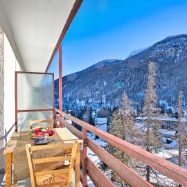 Starkeeper Apartment Ski Base with Balcony Views - Happy Rentals