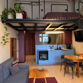G Loft - Spacious Urban Apartment with Bathtub and Private Entrance, готель у Каунасі