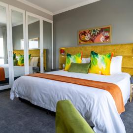 The Peninsula All-Suite Hotel