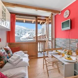 Studio Valleverde 26B Ski-in/out with Balcony - Happy Rentals