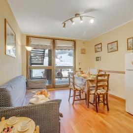Appartamento Tracce Di Neve with Parking for 4 - Happy Rentals