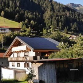 Lukasser Ferienwohnung, hotel i Vals