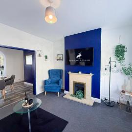 Charming 2 Bed House, Sleeps 6, Pet friendly, Contractors welcome
