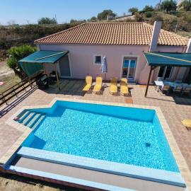 Villa Karavaki