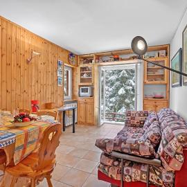 Appartamento La Radura - Happy Rentals، فندق في كلافييري