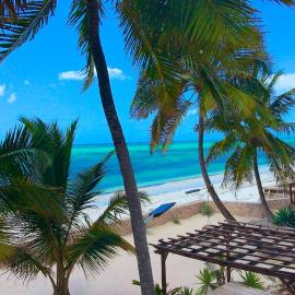 Stunning Oceanfront Apartment by KSN