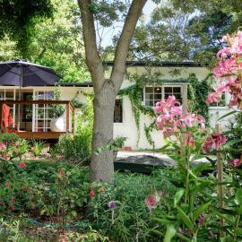 Little Violet, hotel in Belgrave