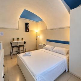 Alice Apartments - Ibis, hotel u gradu Crescentino