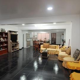 Entire House 2 Floors Free Airport Pickup, viešbutis mieste Carabayllo