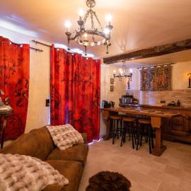 Gîte Médiéval immersif - SPA Privatif