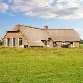 4 star holiday home in Ringkøbing: Søndervig şehrinde bir otel