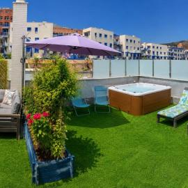 Ático 90m de terraza, jacuzzi privado y cargador de coche eléctrico en Cabria, Almuñecar, hotell i Almuñécar