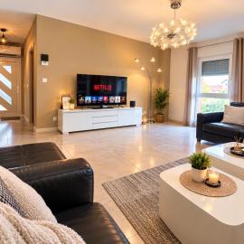 Bes Appart Premium - 90 m2, clim, terrasse, parking, Netflix