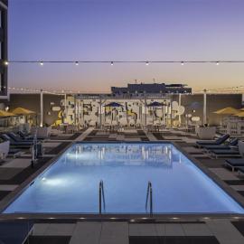 Hilton Buena Park Anaheim, готель у місті Буена-Парк
