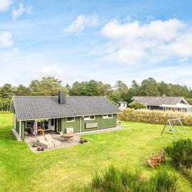 6 person holiday home in Blåvand