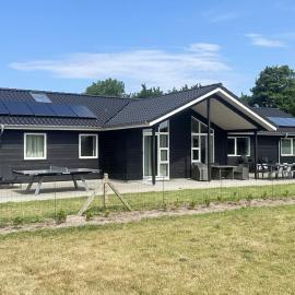 16 person holiday home in Rømø
