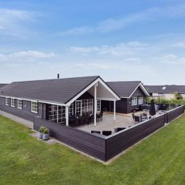 18 person holiday home in Nørre Nebel
