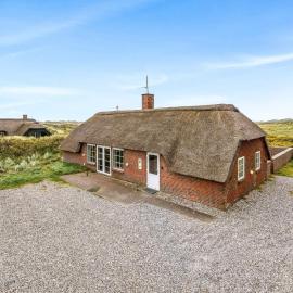 10 person holiday home in Ringkøbing