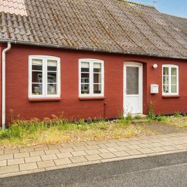 6 person holiday home in Bredebro