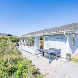 6 person holiday home in Henne