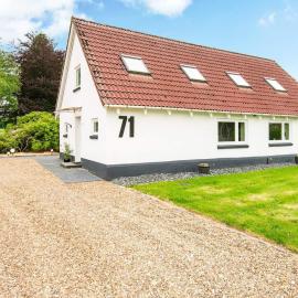 8 person holiday home in Henne