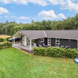 8 person holiday home in Ansager