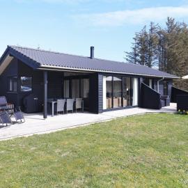 6 person holiday home in Løkken