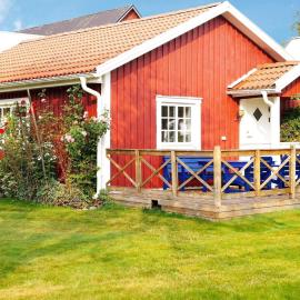 4 person holiday home in HJÄLTEVAD-By Traum, hotell sihtkohas Svenstorp
