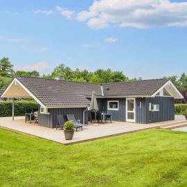 8 person holiday home in Aabenraa