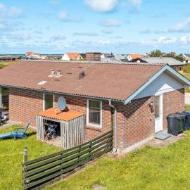 7 person holiday home in Frøstrup, hotel en Frøstrup