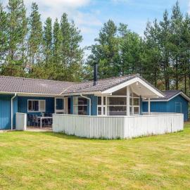 6 person holiday home in Oksbøl-By Traum, hotel u gradu Oksbøl