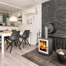 4 star holiday home in Hemmet, hotel a Falen