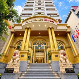Moonlight Hotel Da Nang - Near Dragon Bridge, хотел в Дананг