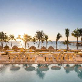 The Sunny Miami Sunny Isles Beach,Curio Collection By Hilton โรงแรมในซันนีไอลส์บีช
