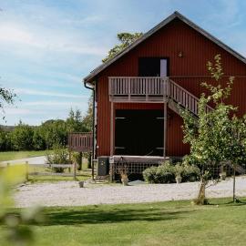Modern farm flat with pool sauna & cinema room, hotel di Svanesund