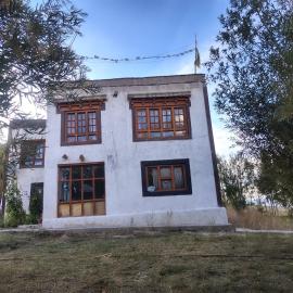 Viesnīca Khangok homestay pilsētā Padam