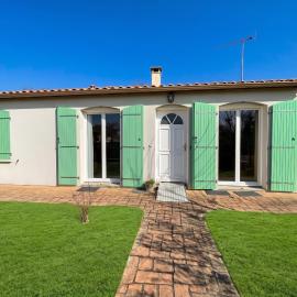 Maison accueillante à Gémozac - 100 m² avec jardin fertile., hotel a Gémozac