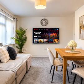 Spacious 2BR - Woolton Liverpool L25 - Free Parking